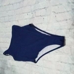 Women's swimsuit medium